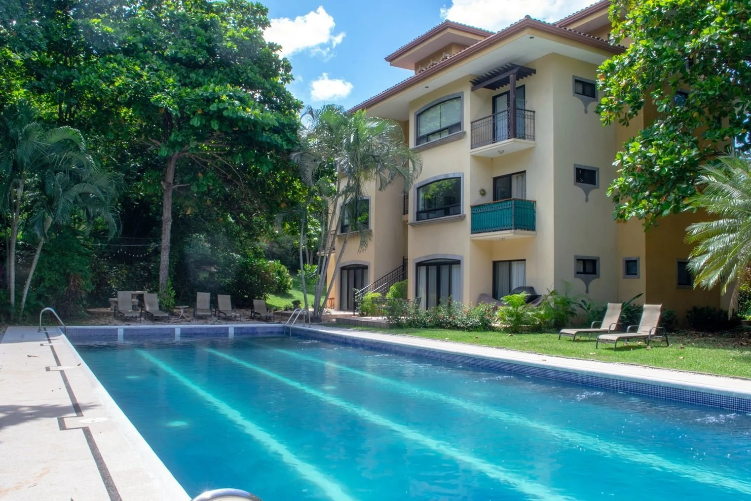 THE OAKS | 2-BED CONDO CLOSE TO TAMARINDO