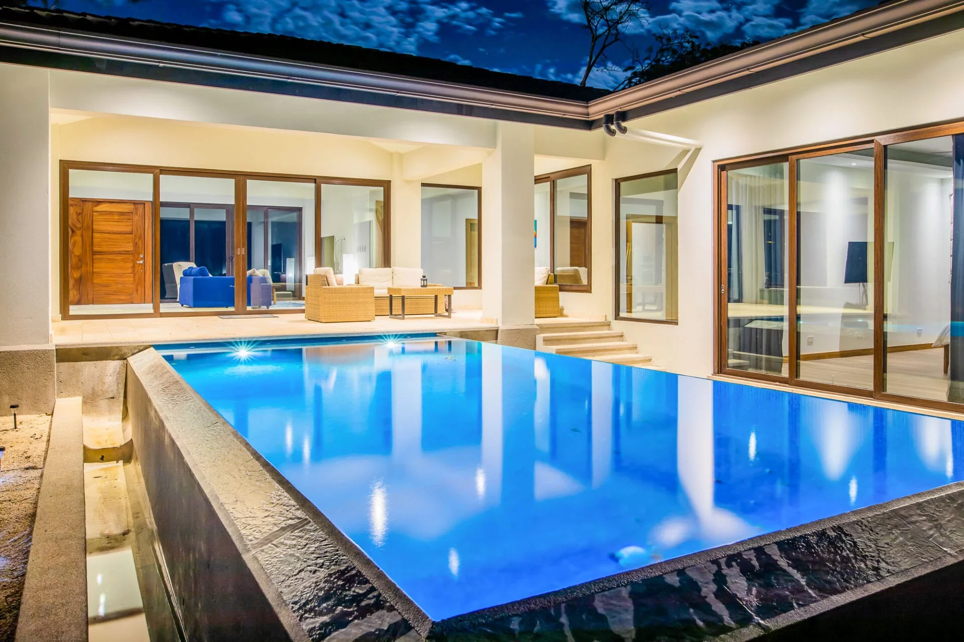 Casa Ohana Hacienda Pinilla tamarindo avelanas beach