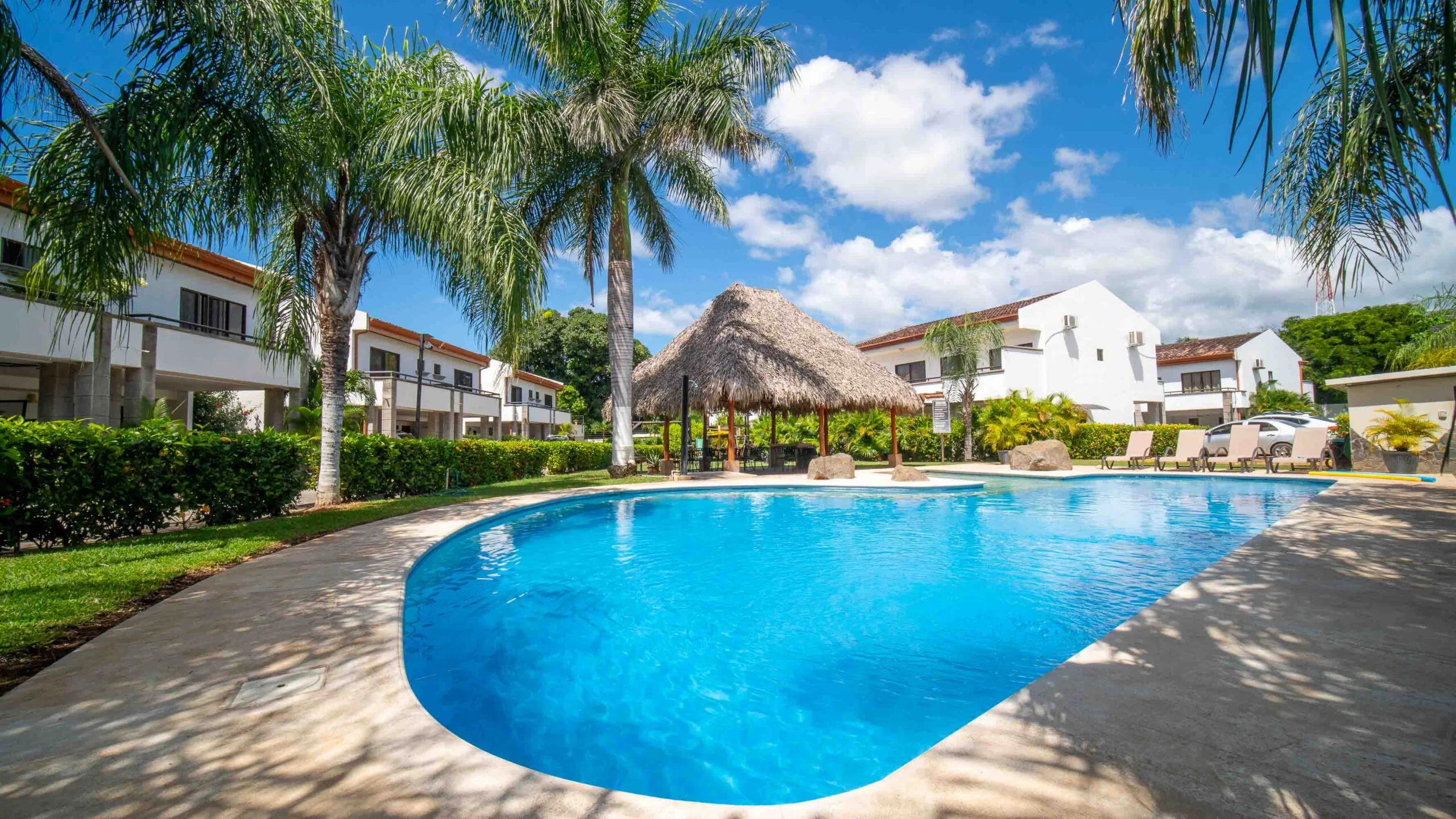 El Sandal affordable-townhome close tamarindo beach