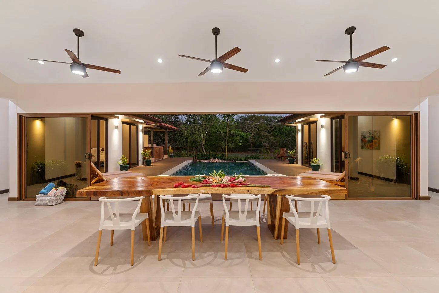 FAMILY OASIS IN LOS ALMENDROS | HACIENDA PINILLA