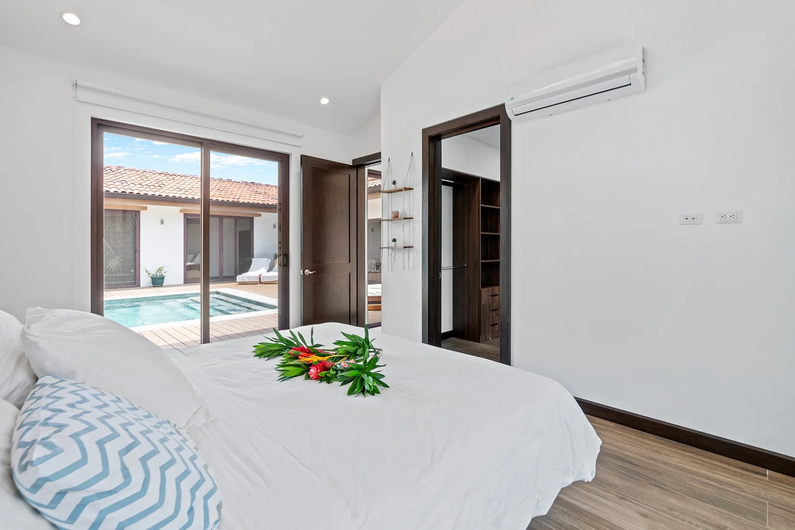 FAMILY OASIS IN LOS ALMENDROS | HACIENDA PINILLA